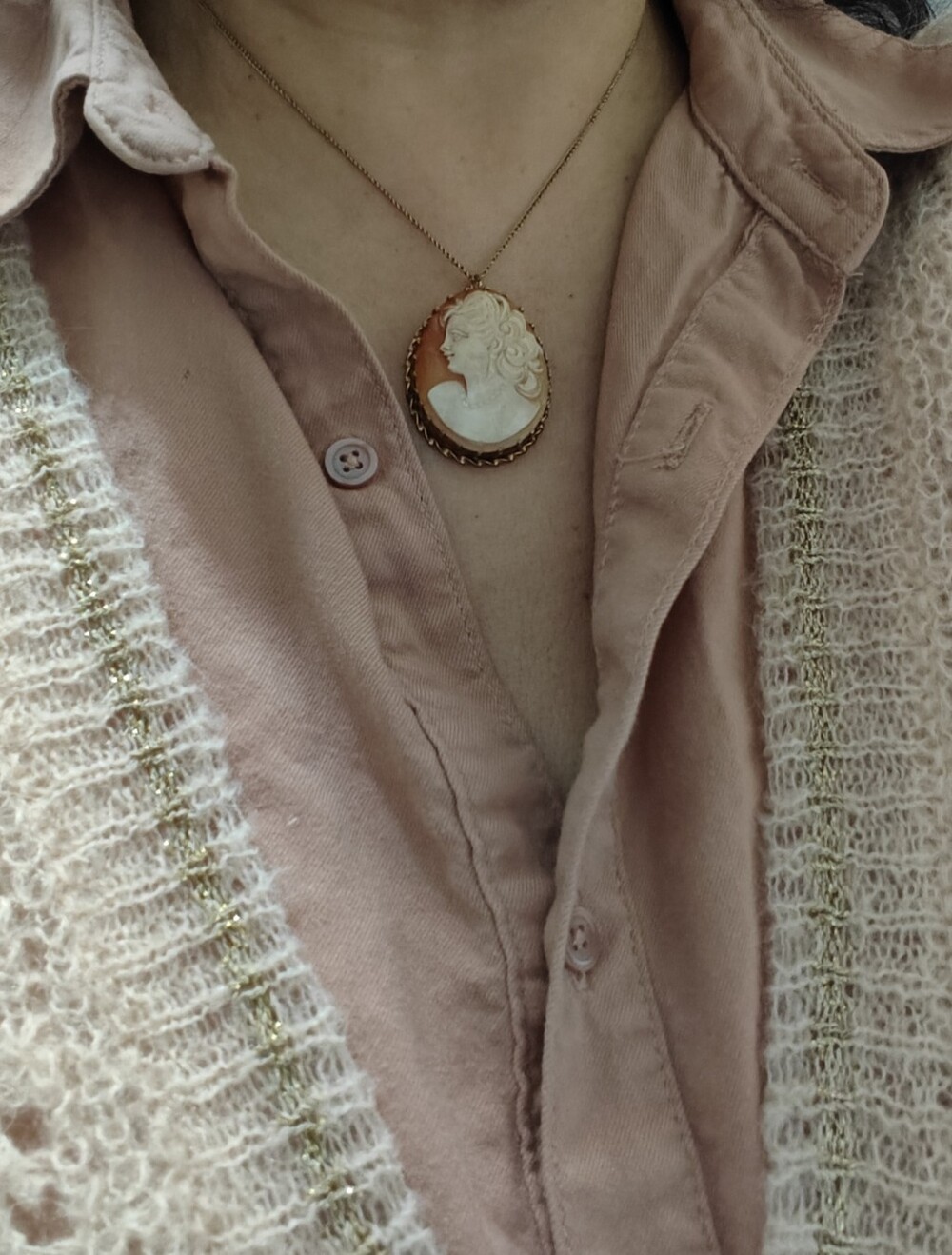 Vintage Antique Cameo Pendant Necklace - Picture 5 of 15